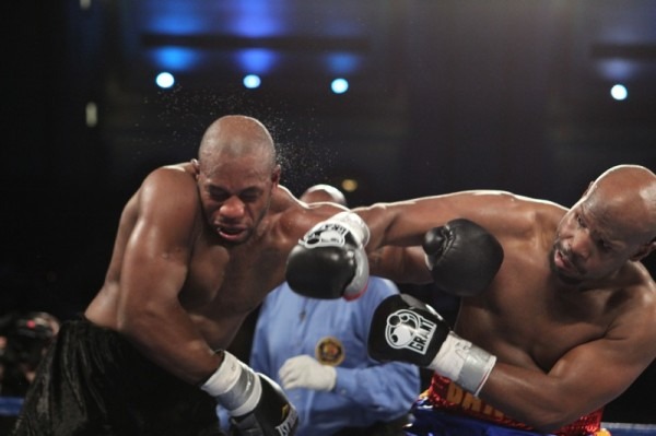 Seth Mitchell vs Johnathon Banks Heavyweight bout November 17, 2012 Atlantic City, New Jersey Photos By Tom Hogan/Hoganphotos