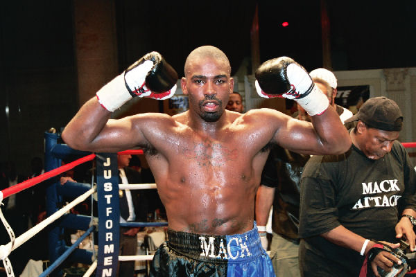 Yusaf Mack - Jim Everett - Saddo Boxing
