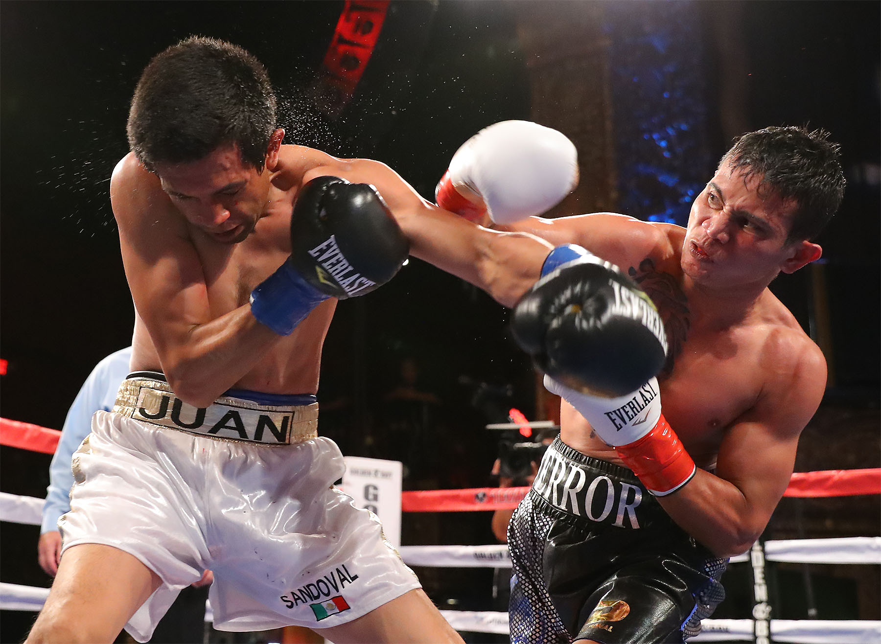Emilio Sanchez Scores TKO Over Christopher Martin | Round By Round Boxing1800 x 1316